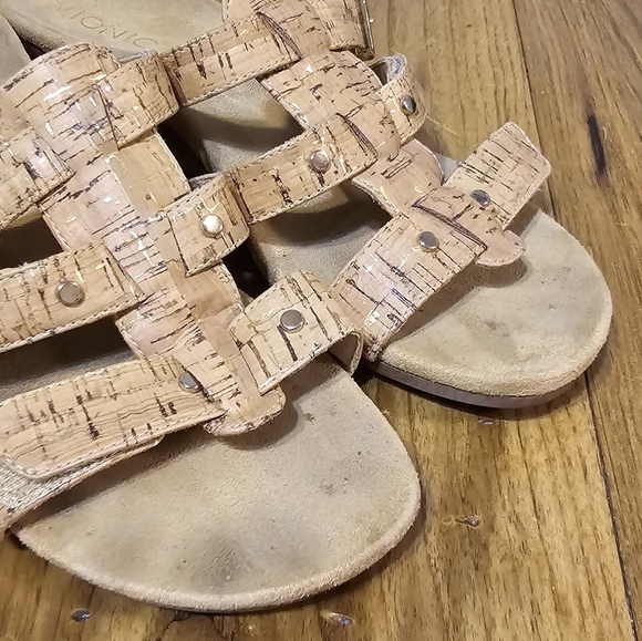 Vionic Radia size 8 slip on lightweight wedge orthotic sandal - Picture 7 of 8